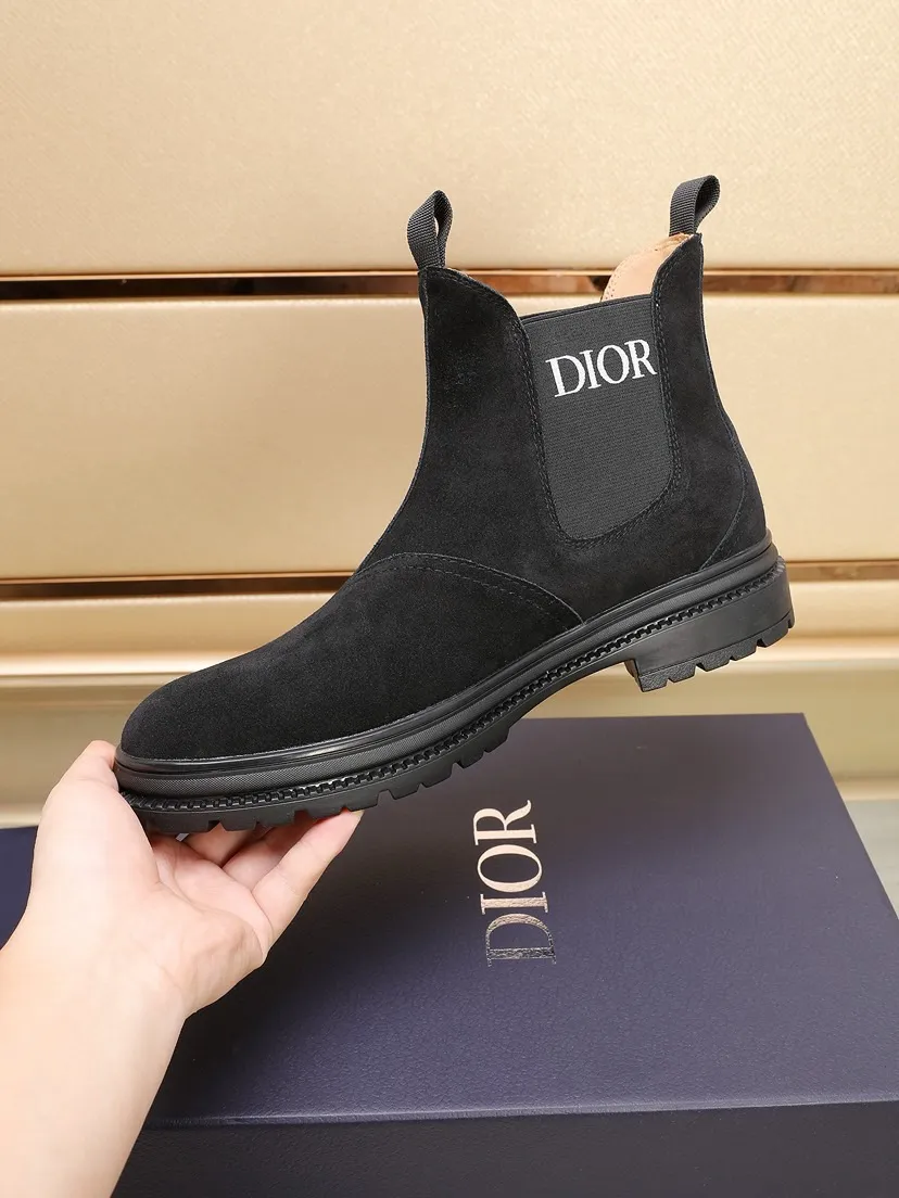 Men's men's shoes 💰P500💰[Dior] Dior ✨ is online at the same time 👏 This casual sneaker is a new product in the series and continues Di*r's classic style. The upper is made of original first-layer cowhide, paired with a textured outsole, and the brand's iconic details are on the side openings to enhance the style. Fashionable and versatile. Create a casual look. Size: 38-44 (45 customized)